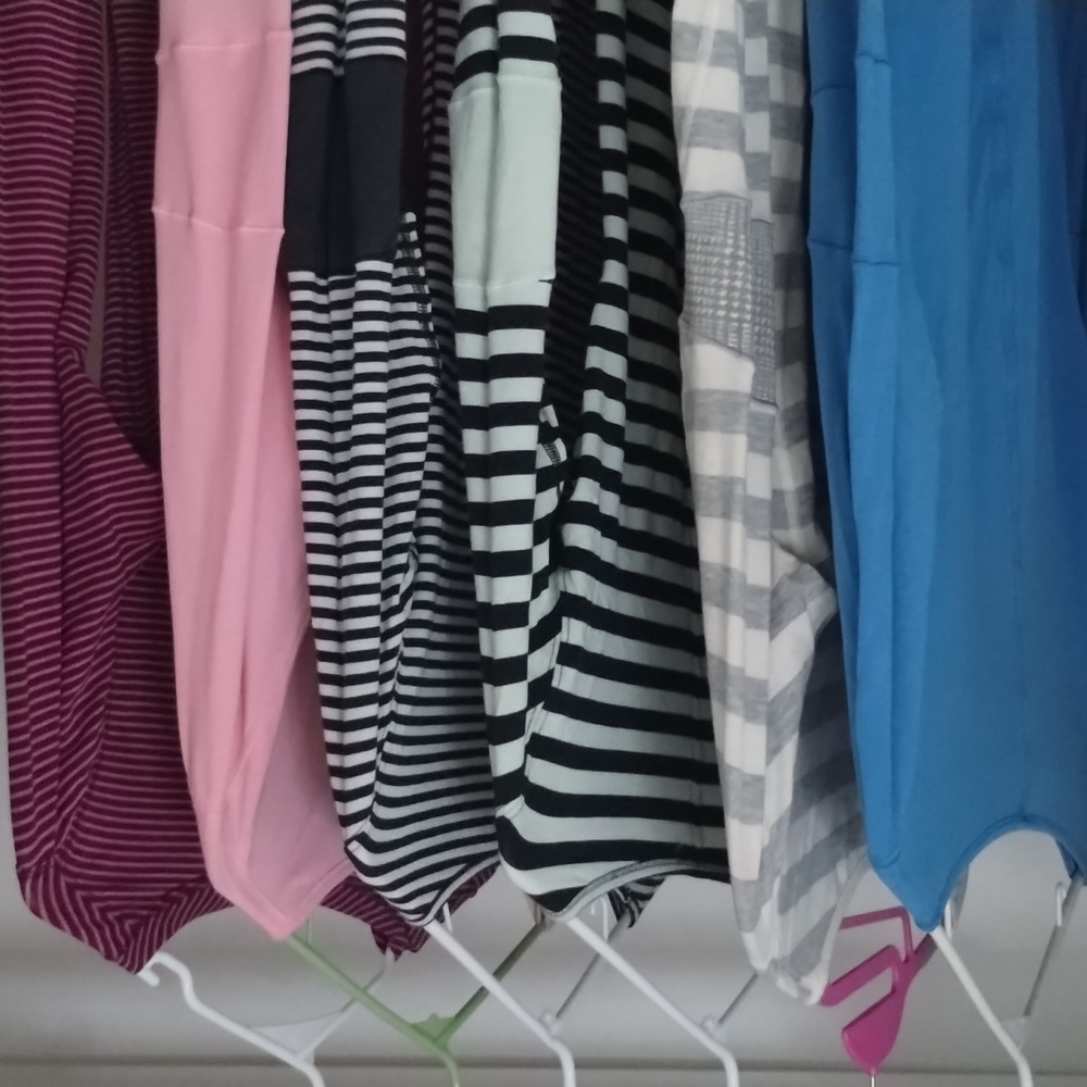Bundle of 6 Lululemon lightweight cotton shirts - Picture 14 of 14